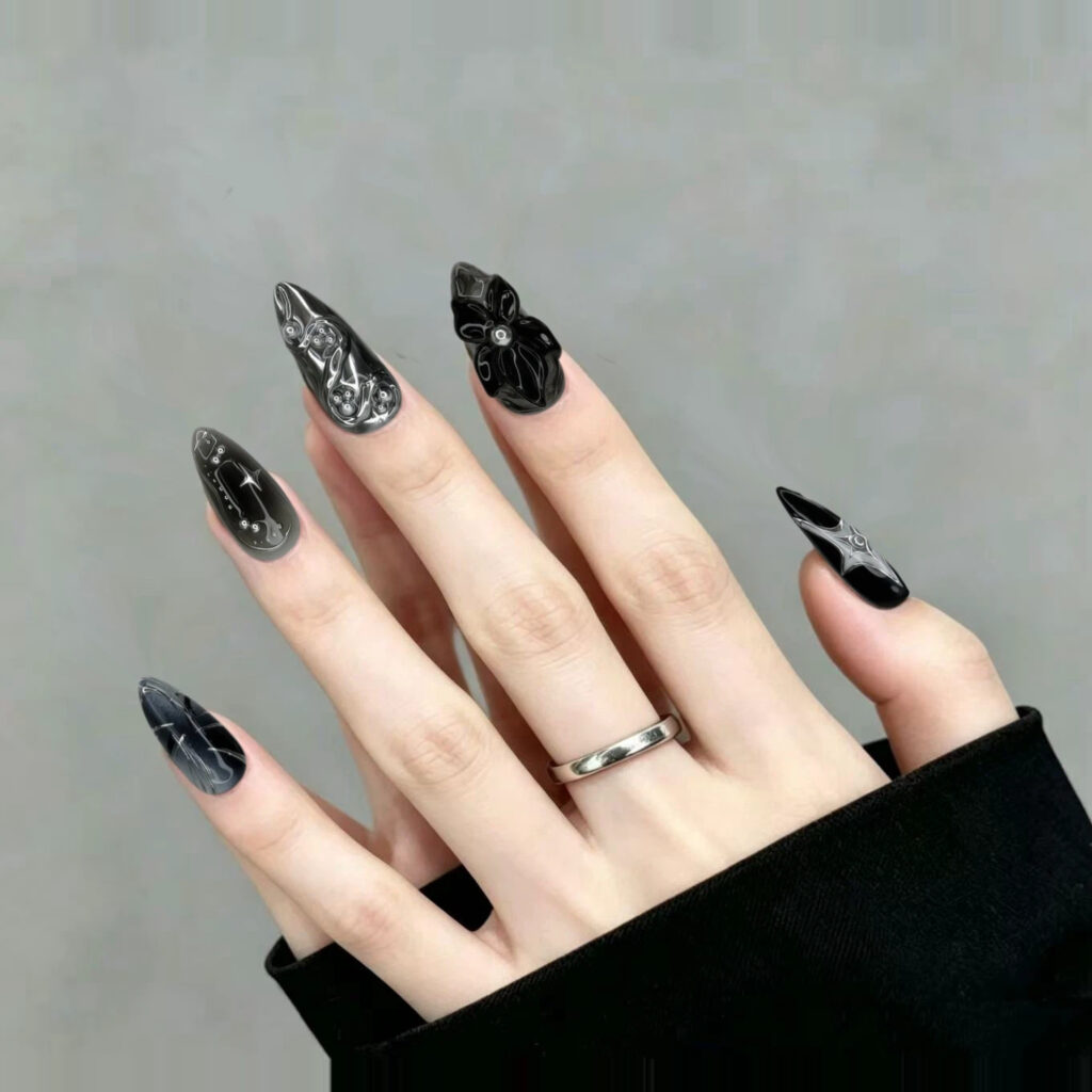 SS04 - Black Chrome Star Gothic