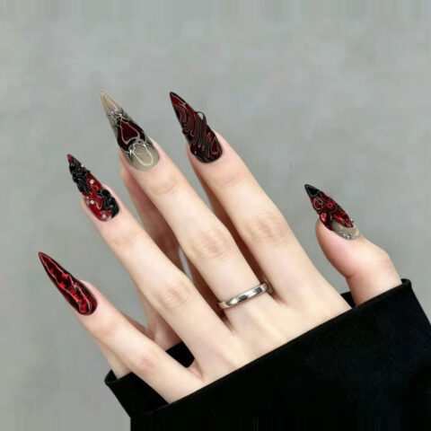 nail_art_on_hand