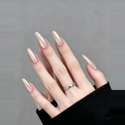 nail_art_on_hand