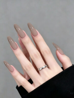 nail_art_on_hand
