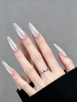 nail_art_on_hand