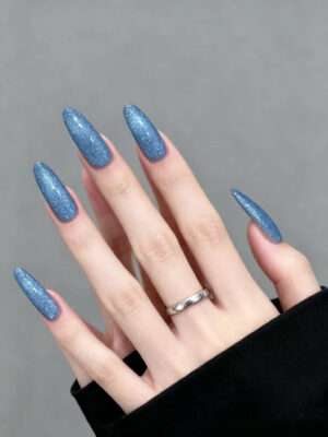 nail_art_on_hand