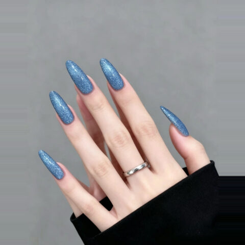 nail_art_on_hand